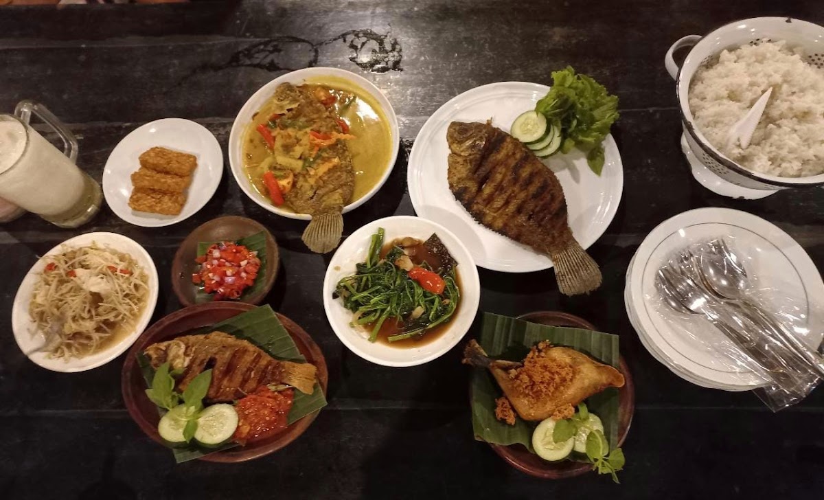 Mbok Mingkem ‐ ꦩ꧀ꦧꦺꦴꦏ꧀ꦩꦶꦁꦏꦼꦩ꧀-8